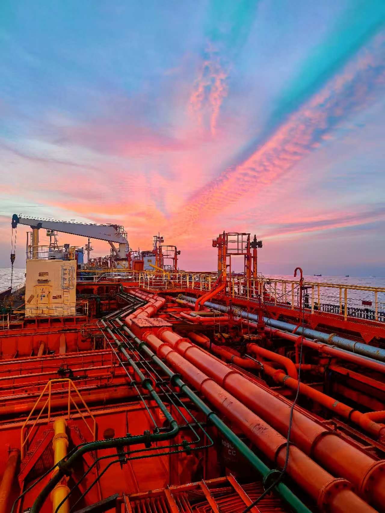 Chinese oil tanker hit in reportedly first attack since Hormuz crisis