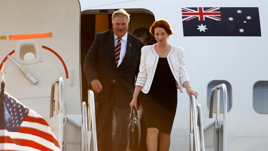 Gillard and Beazley arrive in Chicago