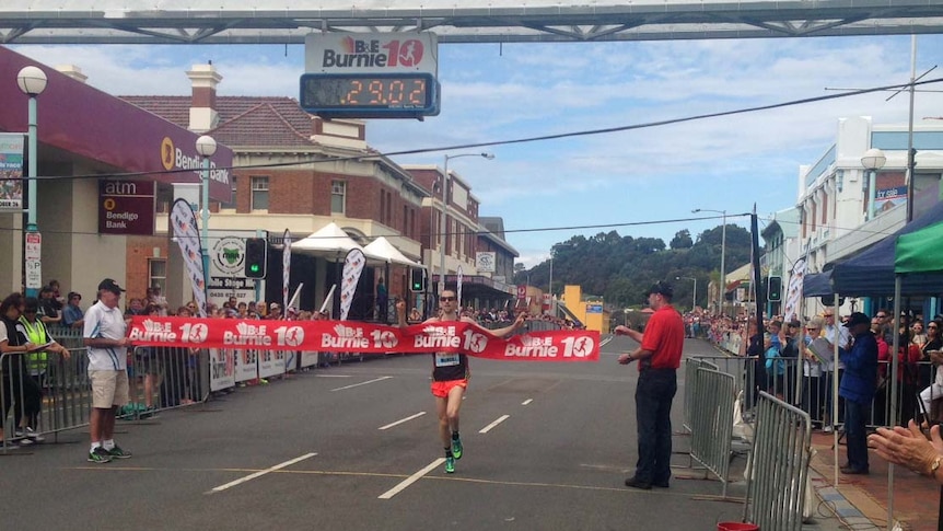 Olympian David McNeill wins Burnie 10 race 2014.