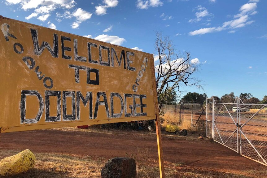 Welcome to Doomadgee sign, June 2018