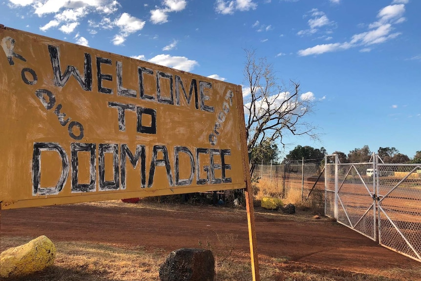 Welcome to Doomadgee sign, June 2018