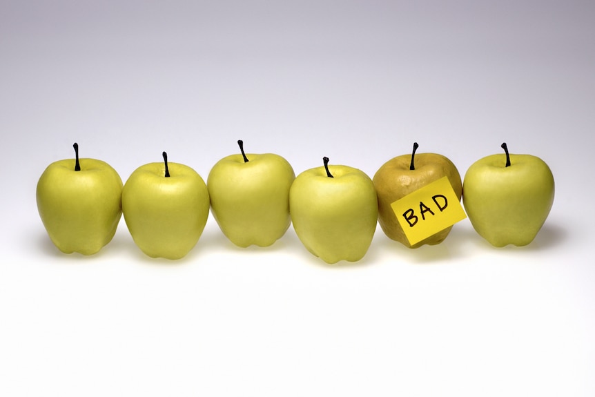 Bad apple (Thinkstock: Comstock)