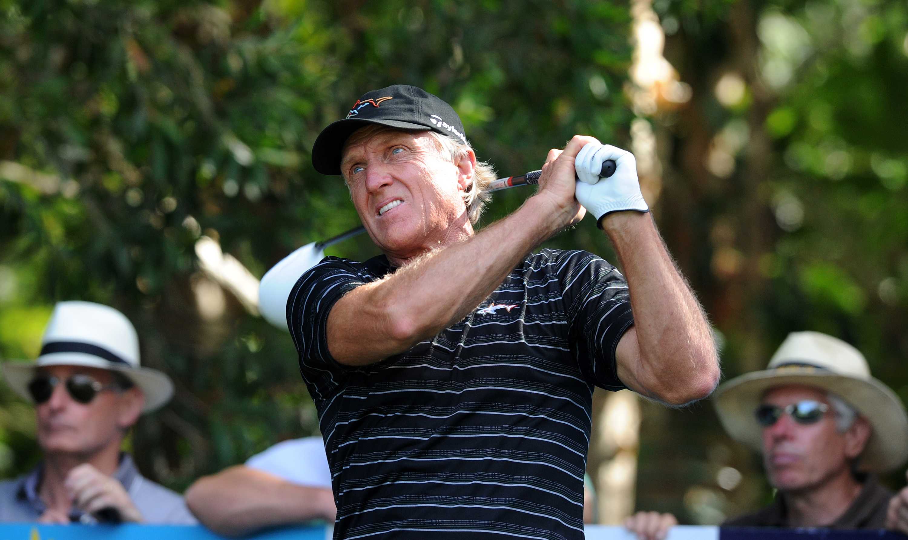 Greg Norman Spends Christmas Day In Hospital After Showing Covid 19 Symptoms Told To Self Isolate Abc News