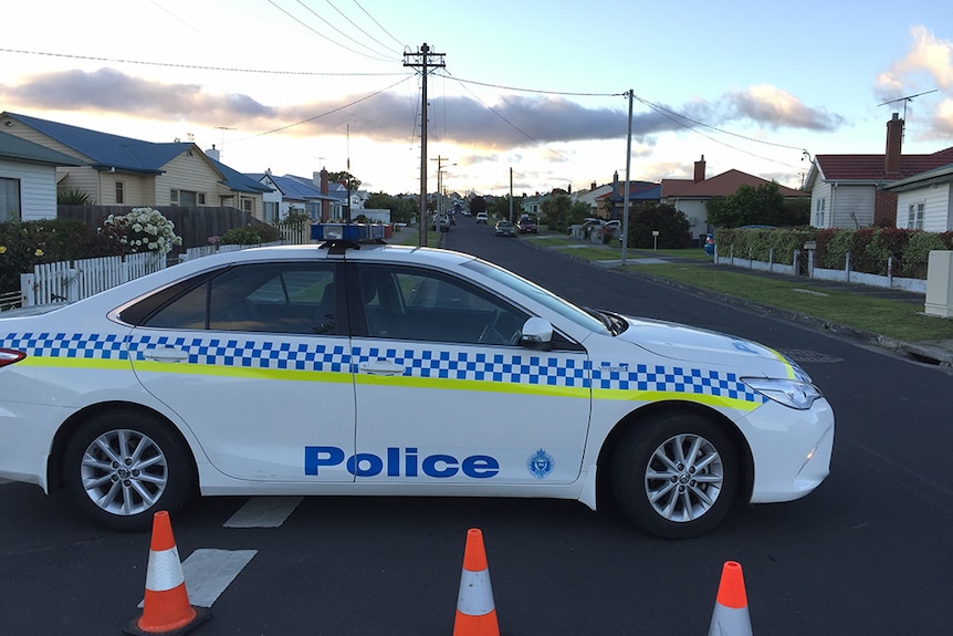 Police roadblock at Maple Avenue, Moonah, due to a siege.