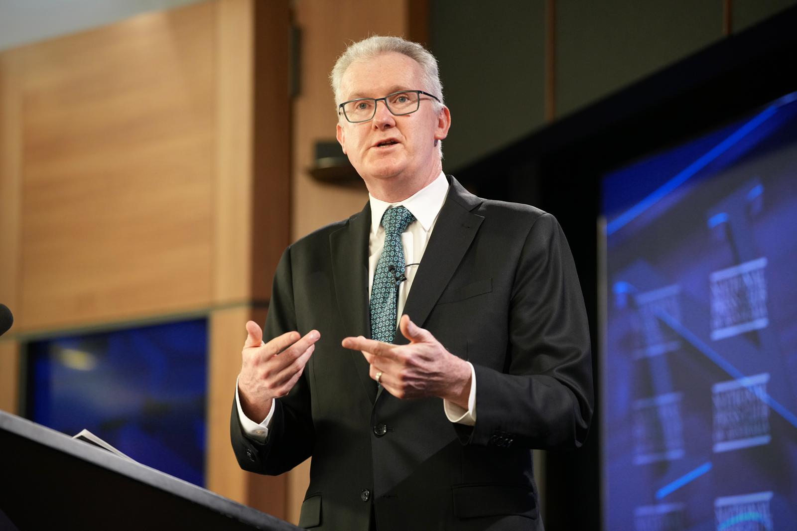 AUDIO: Tony Burke says royal commission 'not the right approach' – Australian Broadcasting Corporation  www.abc.net.au