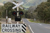 Labor pledges to remove dangerous level crossings