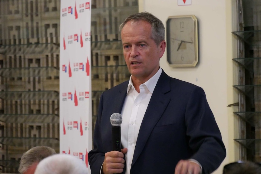 Bill Shorten speaking at a town hall meeting in Bundaberg. 21 January 2019