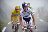 Schleck and Contador duel in the fog