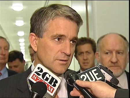 Anderson to stay on - ABC News