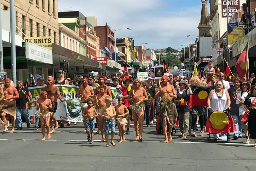 Aksi di Hobart memiliki peserta terbanyak untuk peringatan Invasion Day (hari invasi).