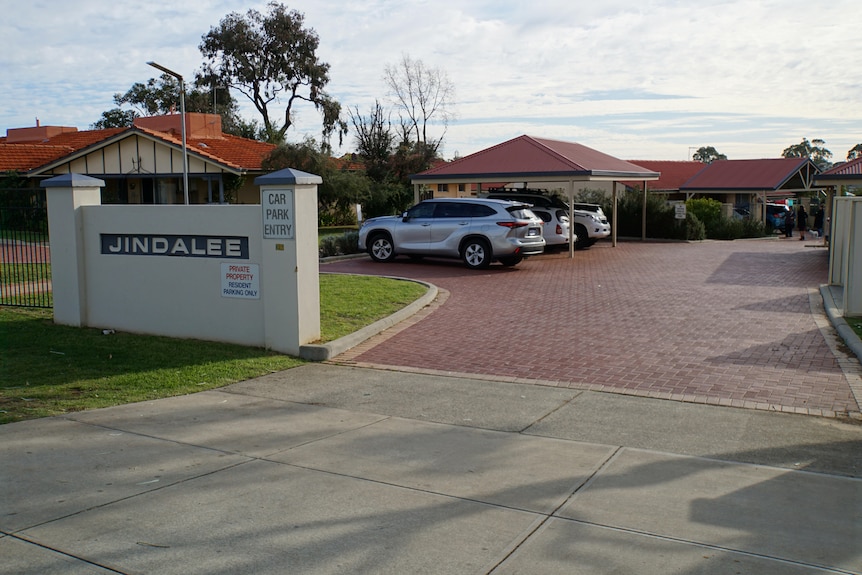 A wide show of the front entrance and driveway to a retirement village in Hamilton Hill.