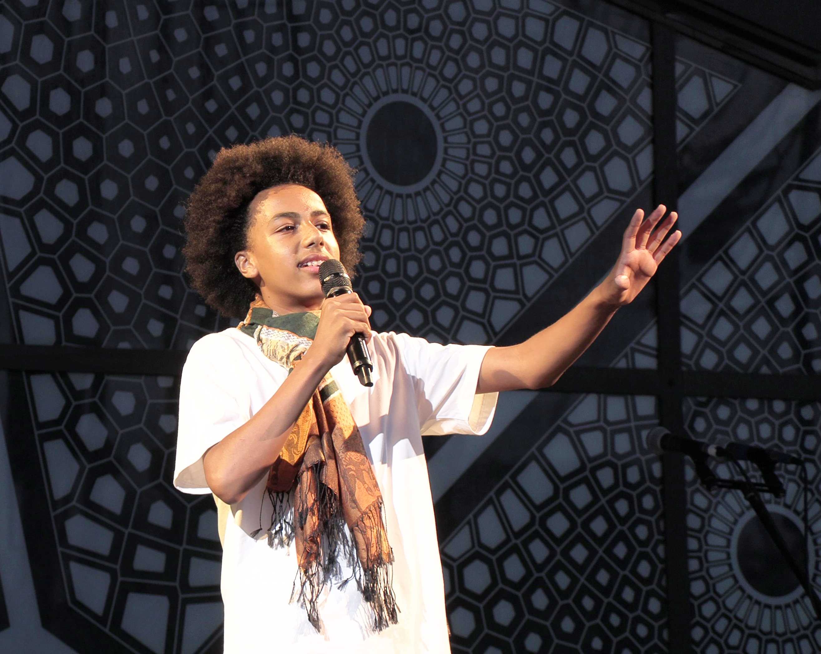 Slam poet champ Solli Raphael urges teenagers to find their voice - ABC ...