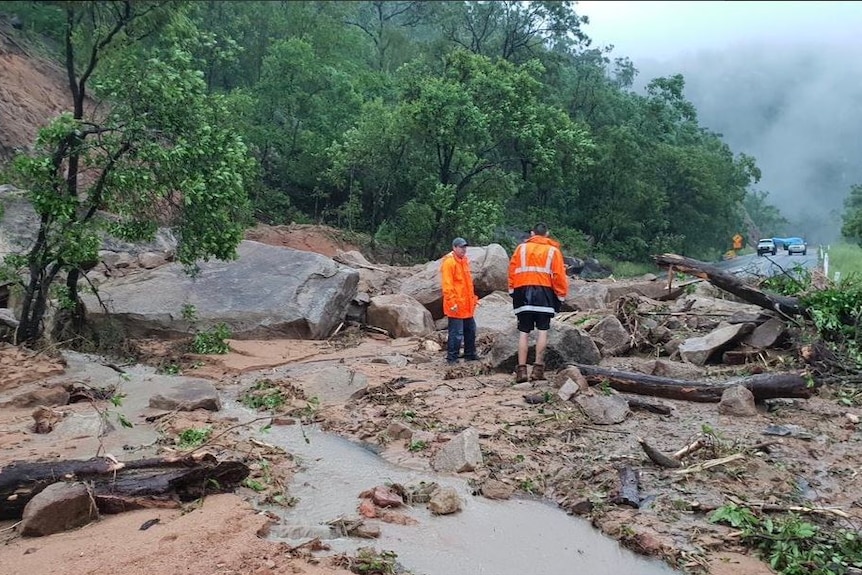 A land slip on Hervey Range road.