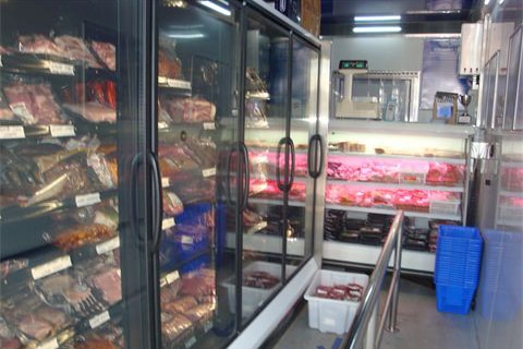 Inside the mobile butcher's truck in WA's North West