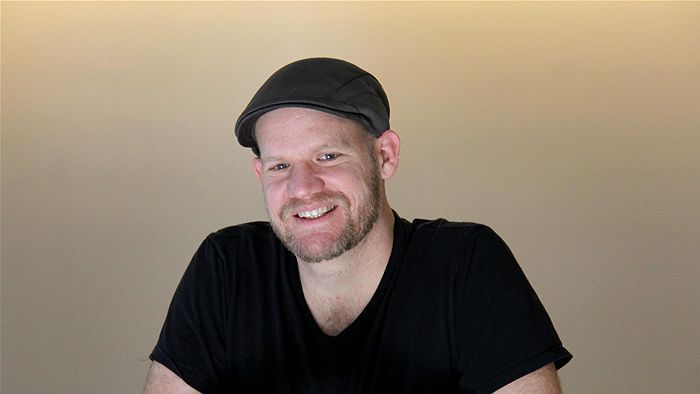 Magician Nicholas J Johnson reveals con-artists' secrets episode artwork