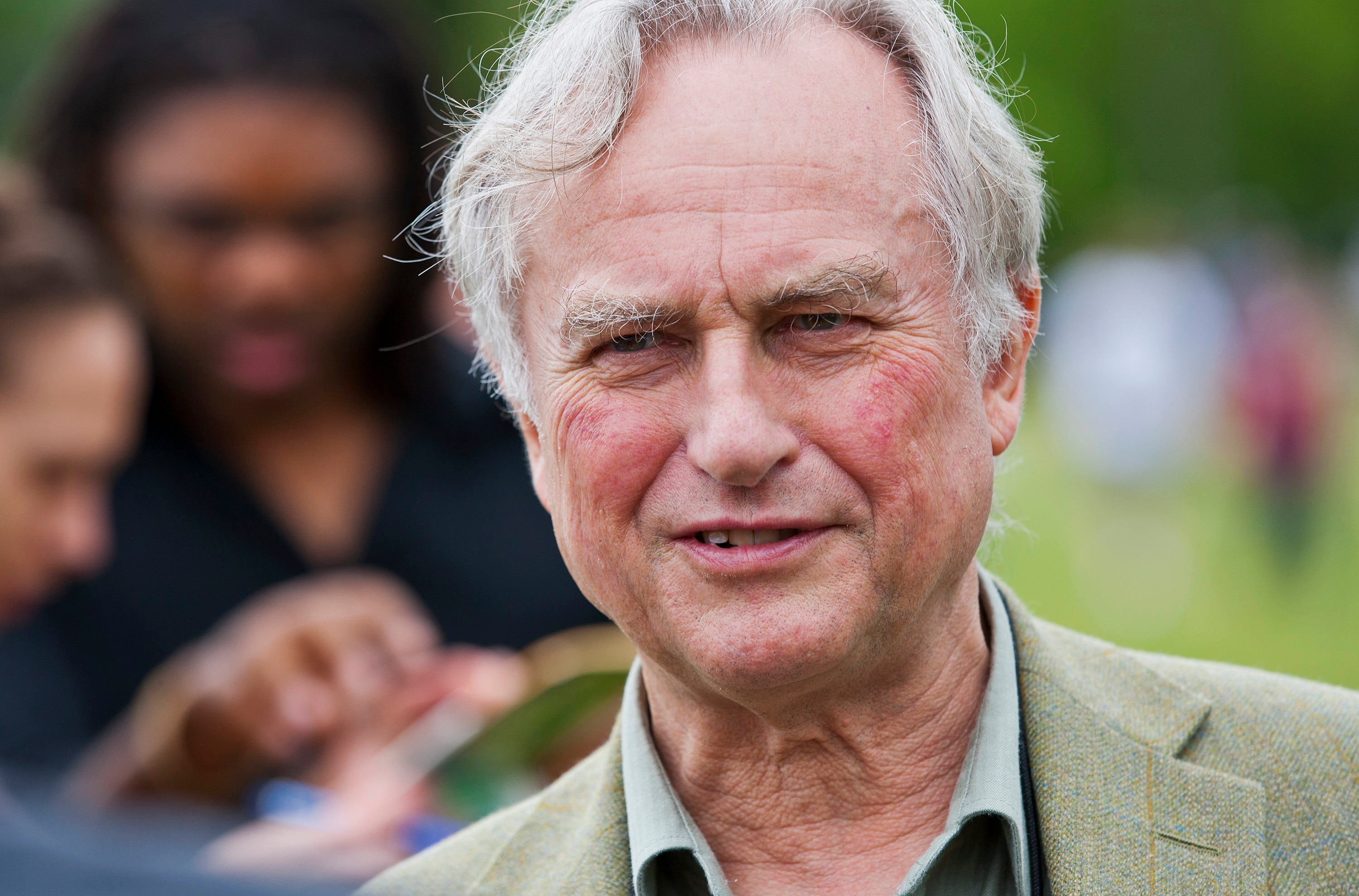 Richard Dawkins Questions AI Consciousness, Reframes Debate