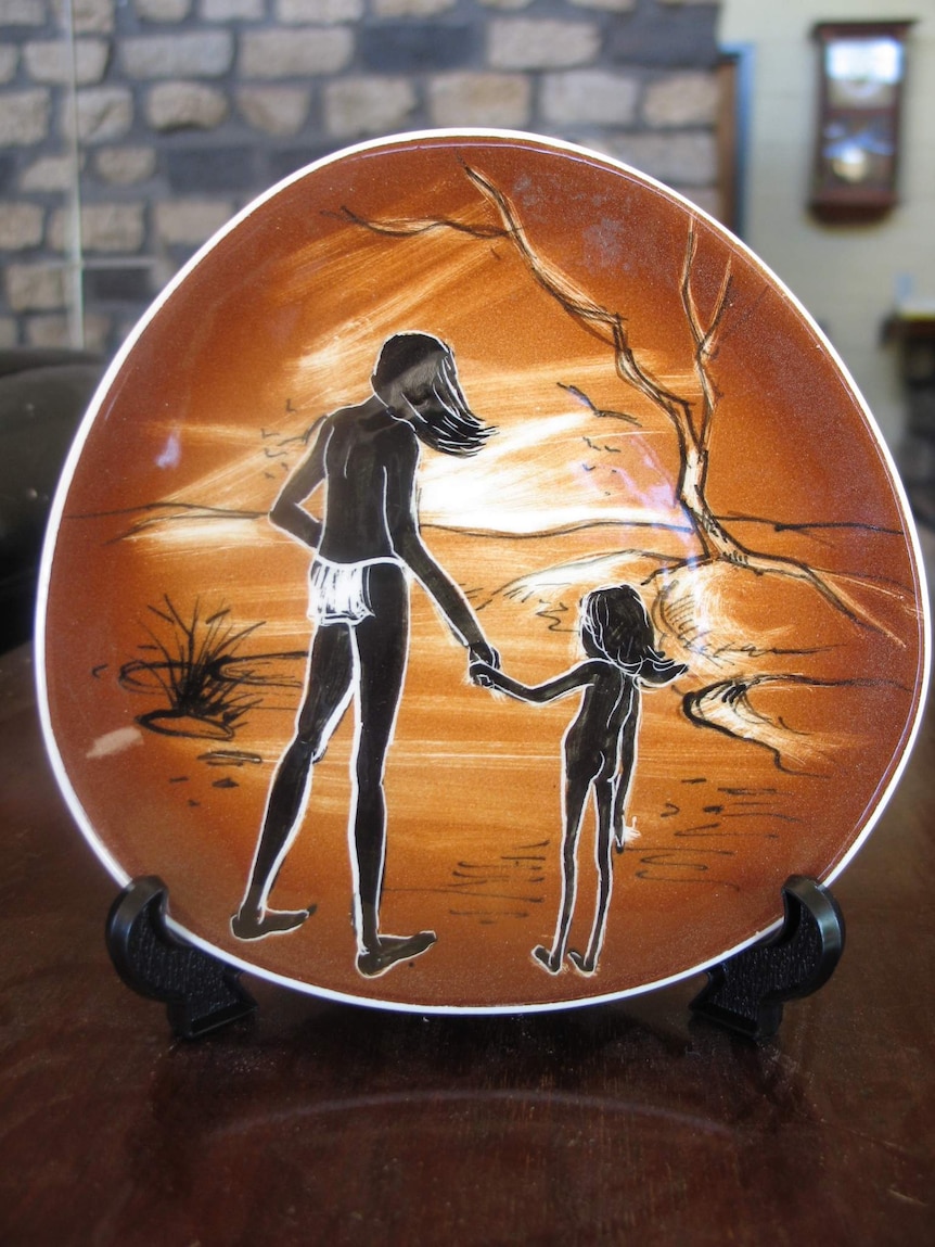 Ceramic plate with Aboriginal motifs