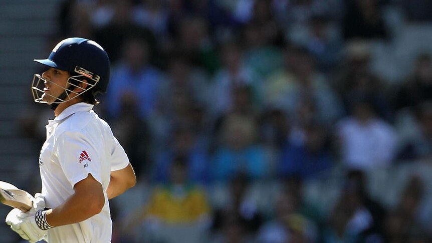 Australia's bowlers could not emulate their counterparts as England cruised to stumps without loss.