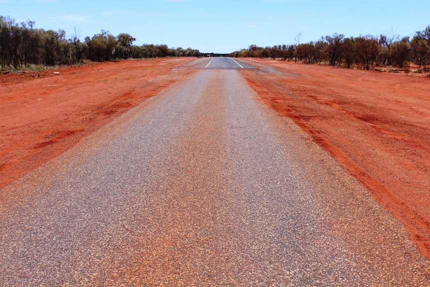 Picture of where the new dual lane Plenty highway meets the old single lane sealed section