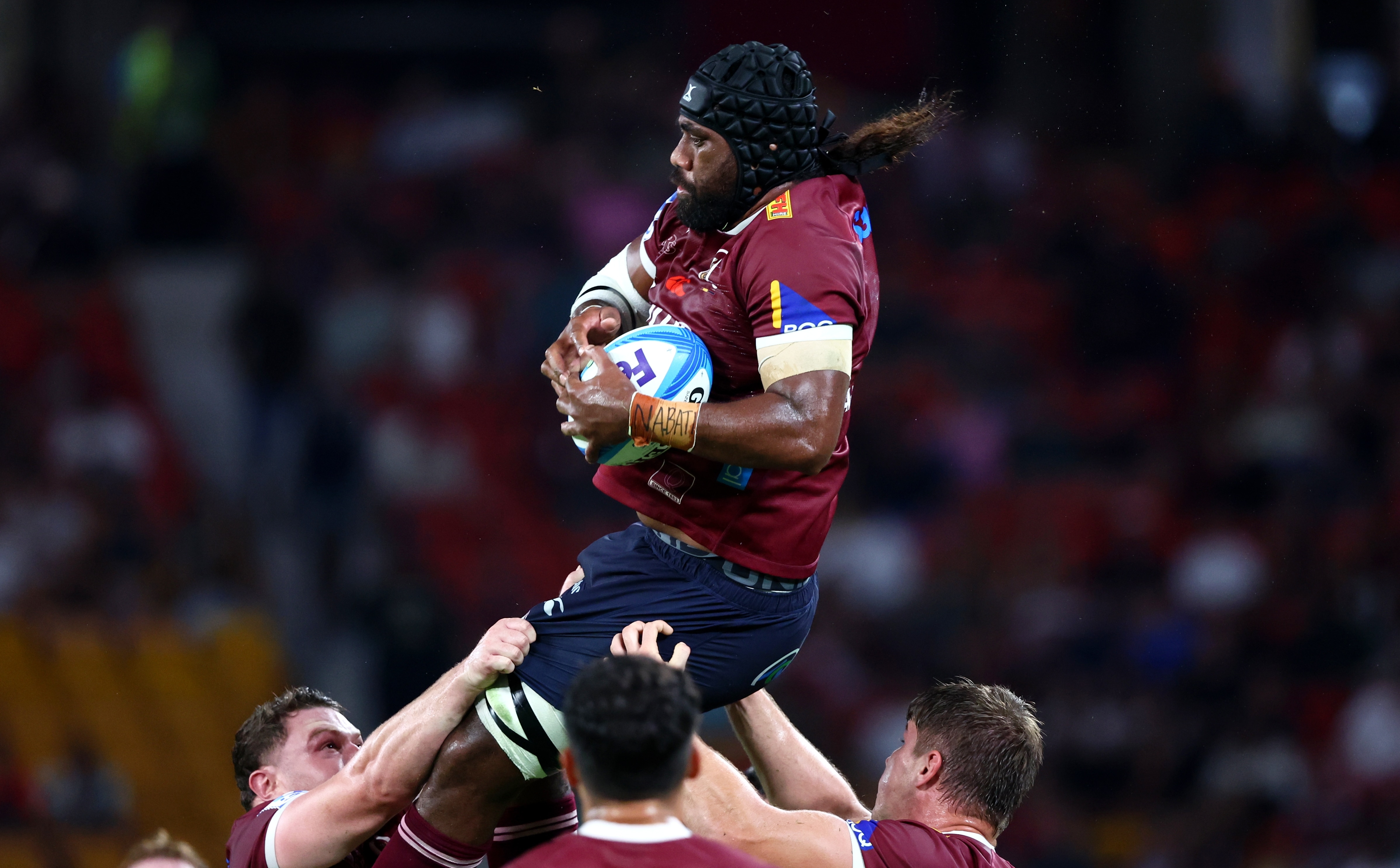 Seru Uru ganha alinhamento lateral para os Reds.