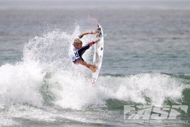 Wright competes in the Hurley Pro