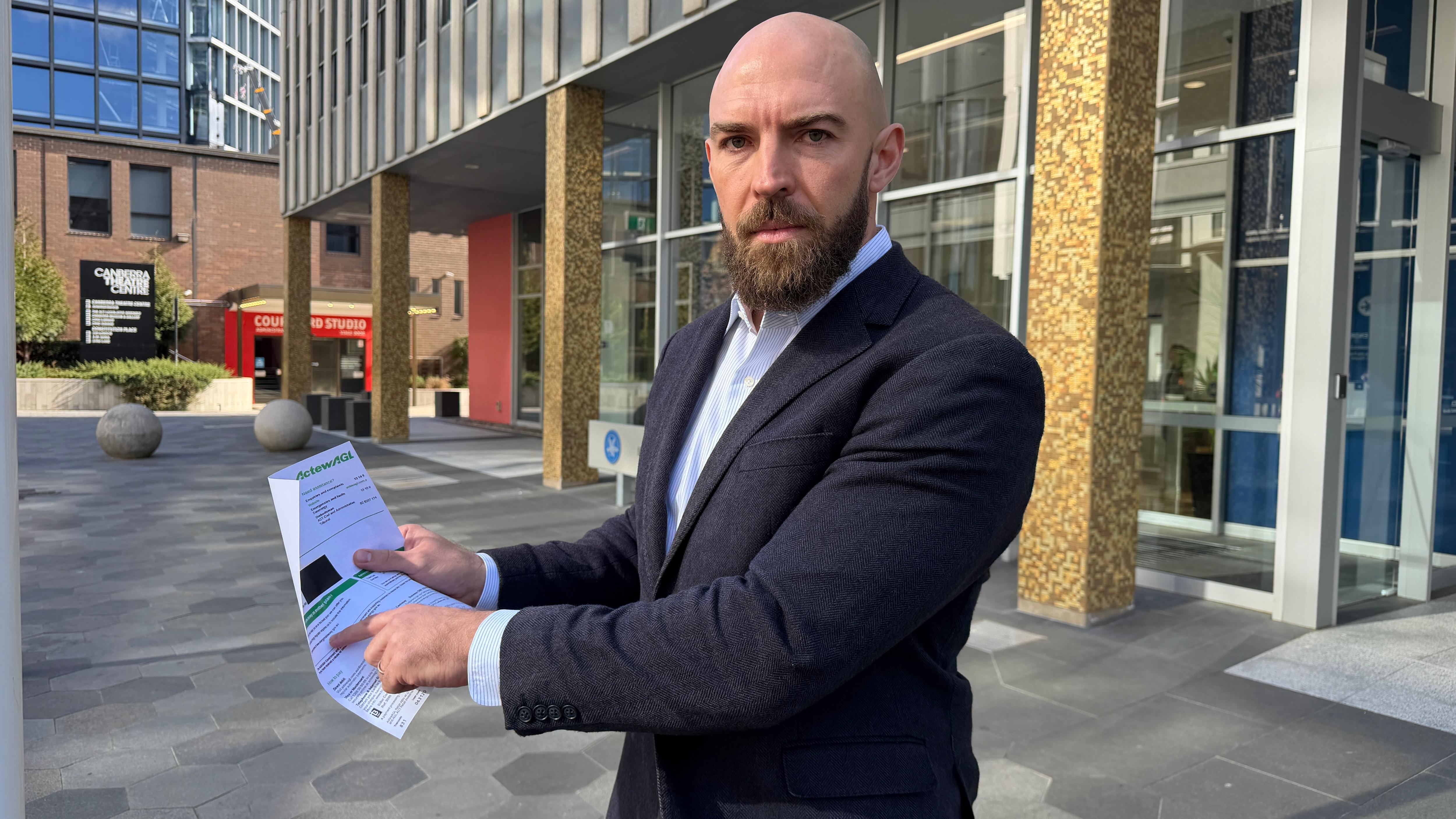 ACT politician says 'better offer' section on energy bills 'misleading'