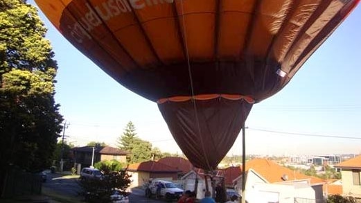 Hot-air balloon makes an emergency landing in Perth