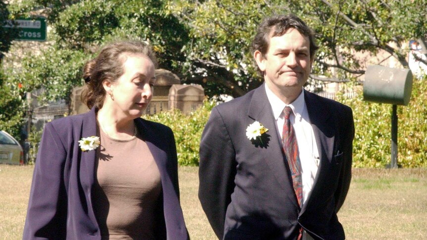  The parents of Bondi schoolgirl Samantha Knight, Tess Knight and Peter O'Meagher dressed in suits in 2002