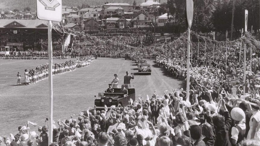 The Queens 1954 visit to North Hobart Oval