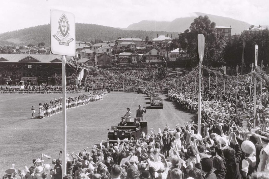 The Queens 1954 visit to North Hobart Oval