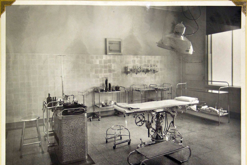 An operating theatre in 1946.