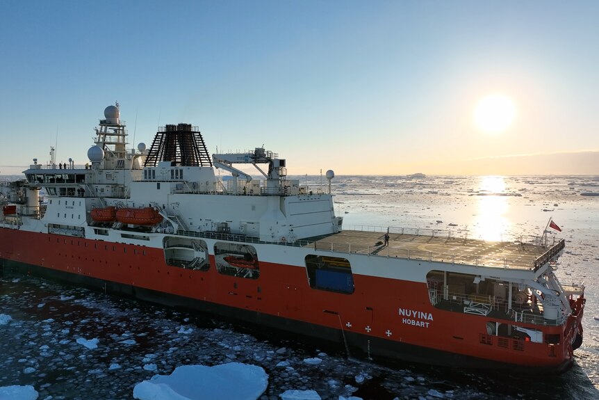 RSV Nuyina号是澳大利亚于2018年下水的新型南极破冰船。