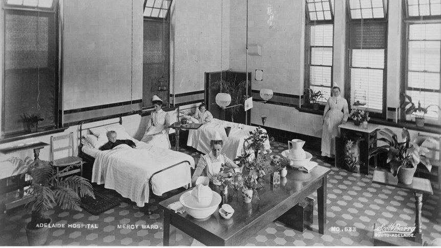 Nurses and sisters tending to patients in the Mercy Ward of RAH in 1895.