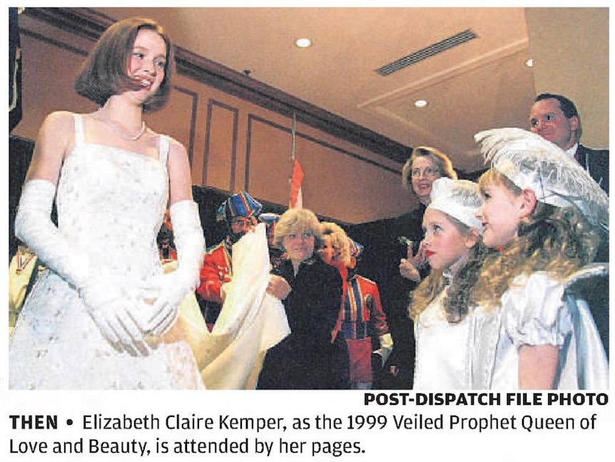 What Does Actress Ellie Kemper Have To Do With Veiled Prophets And A Ball With An Allegedly Racist Past Abc News