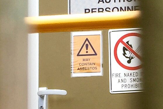 Asbestos notice along the Seaford railway line