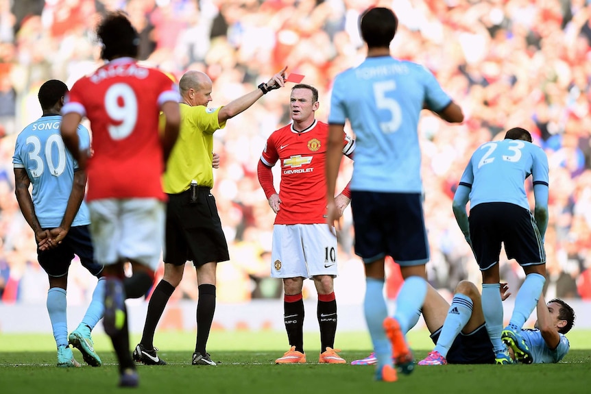 Wayne Rooney sent off against West Ham