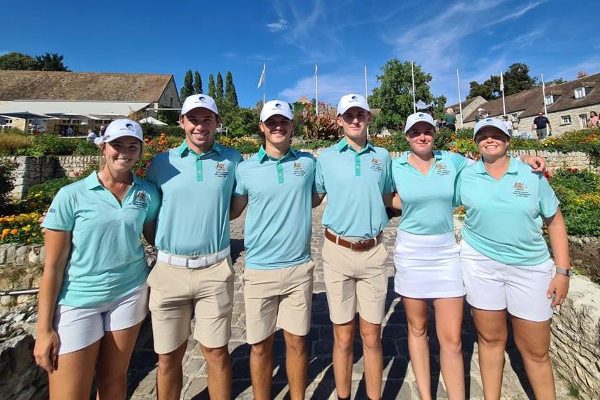 Australia's World Amateur Championship golf team poses for a photo in Paris.