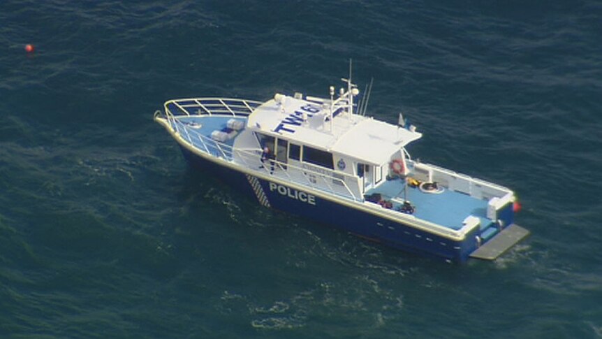 Aerial of WA police search boat looking for missing diver