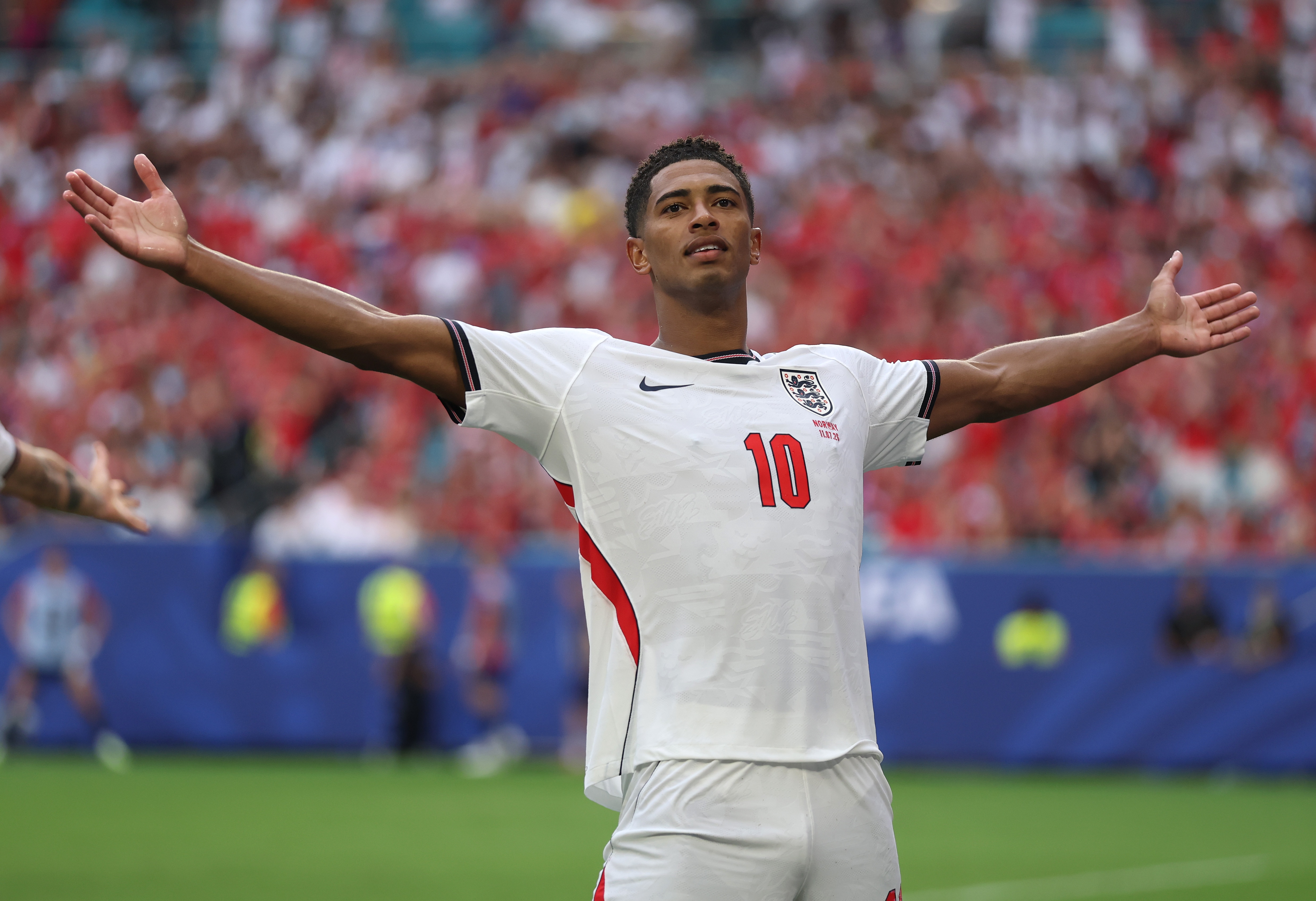 World Cup: England tames Norway so why are Bellingham and Tuchel at odds? With Mark Schwarzer