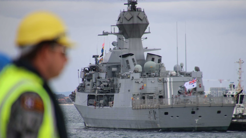HMAS Ballarat arrives at Garden Island