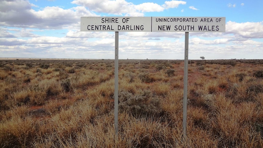 The sign at the boundary between Central Darling Shire and the NSW Unincorporated Area in far-west NSW.