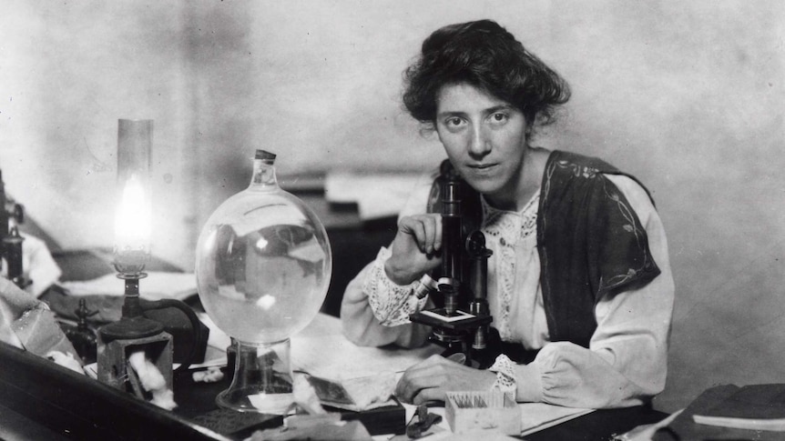 Marie Stopes in her laboratory in 1904.
