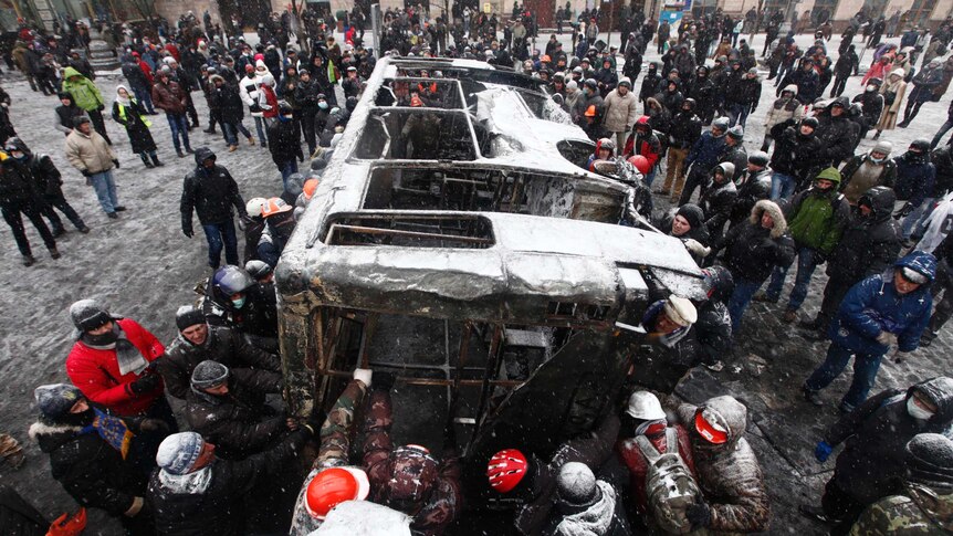 Bus destroyed in Kiev protest
