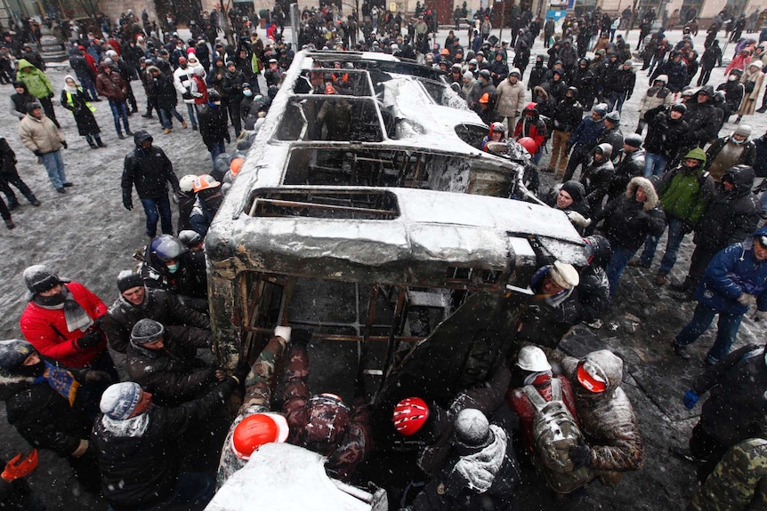 Bus destroyed in Kiev protest