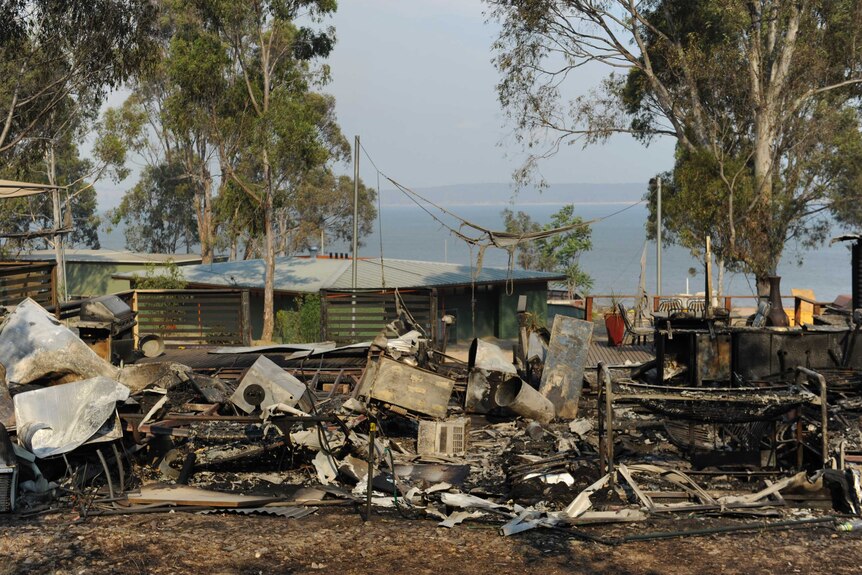 Burnt-out caravans after Glenmaggie bushfire