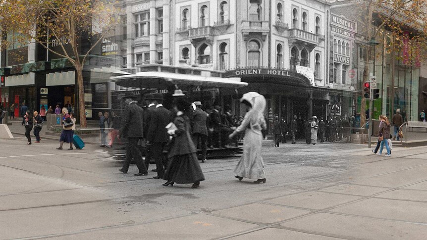 Transitions 1914-2014, Swanston Street