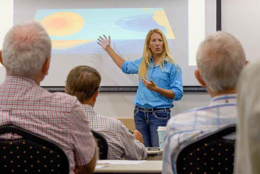 Climate scientist Dr Chelsea Jarvis delivering a climate change workshop to farmers in Warwick, February 2021.