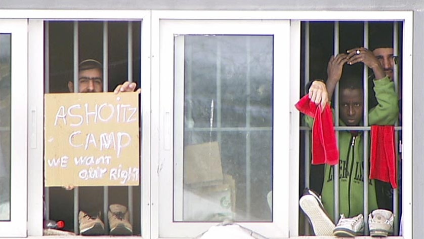 Abuse and overcrowding claims hit Greek detention centres (Filmed: Jan 2011)
