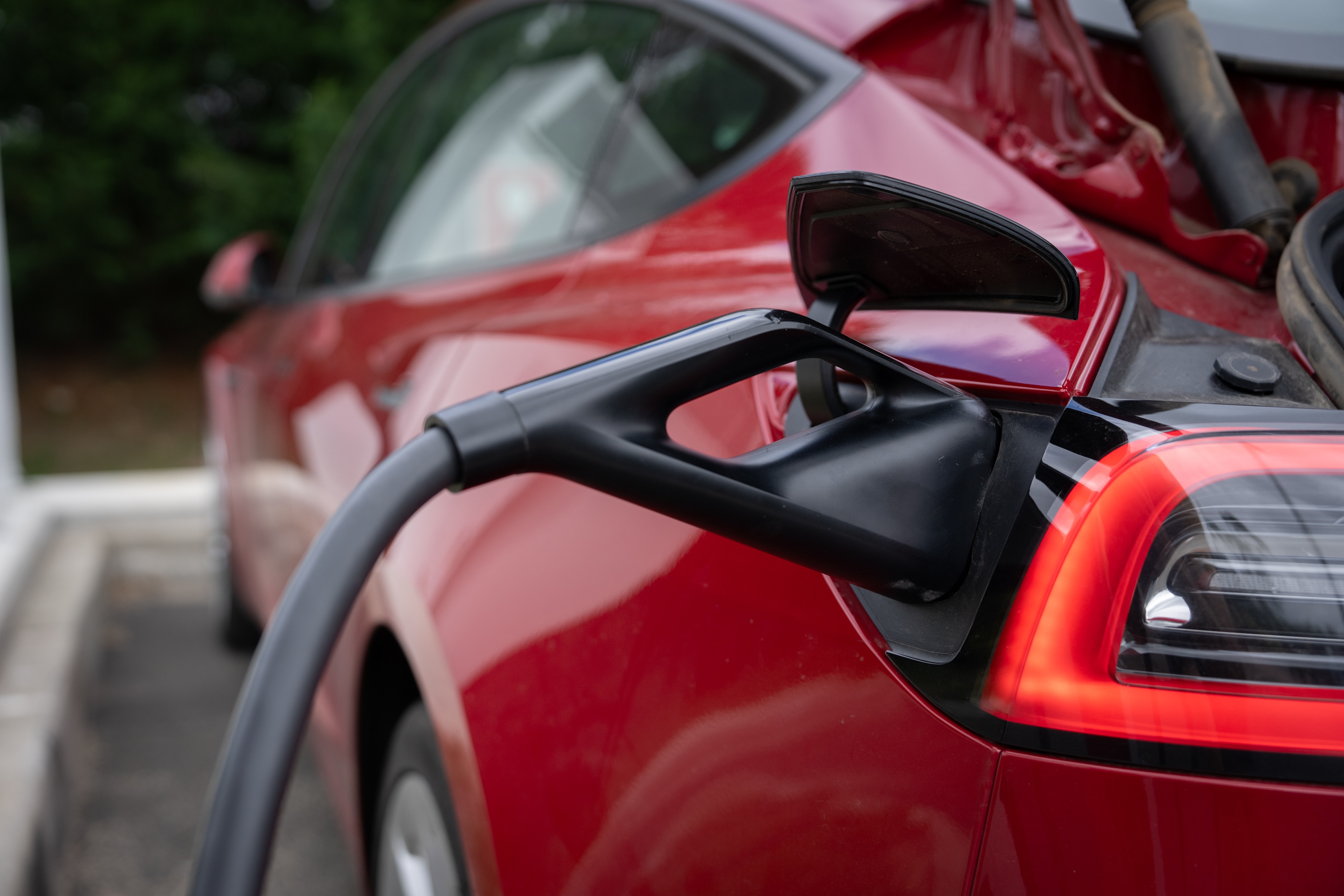 What you need to know about electric vehicle running and maintenance costs