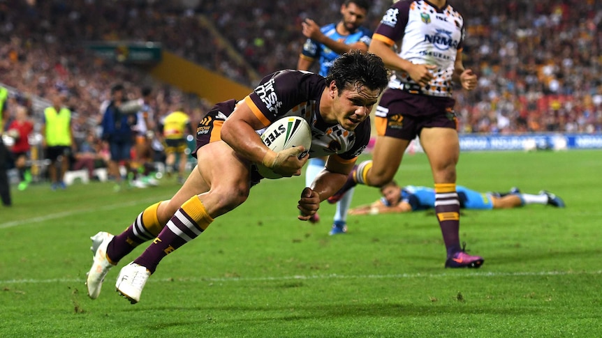 James Roberts scores against the Titans